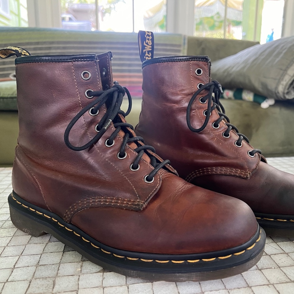 Dr. Marten Boots men’s US 11